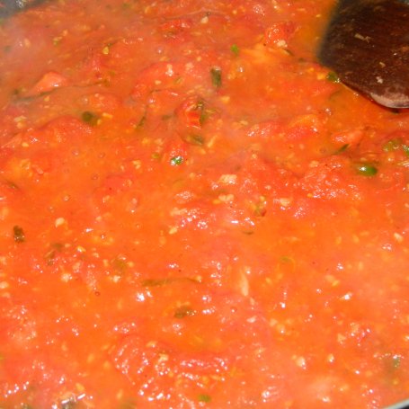 Krok 3 - Makaron z cieciorką i pomidorami foto