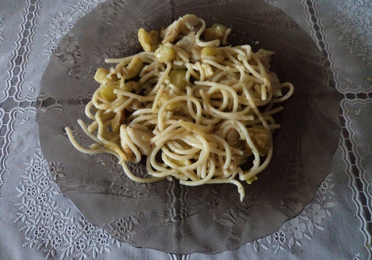 Makaron z dorszem i cukinią DoradcaSmaku.pl