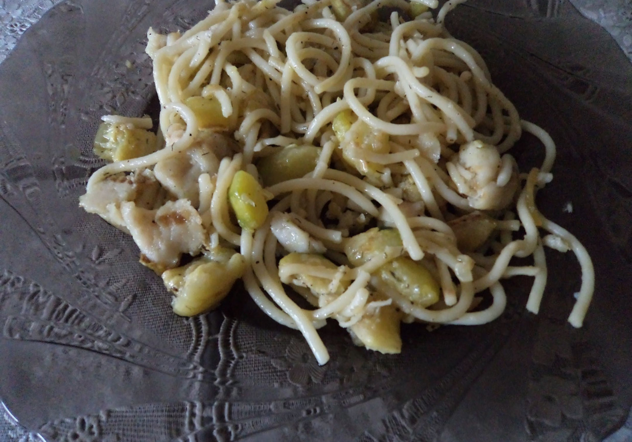 Makaron z dorszem i cukinią DoradcaSmaku.pl