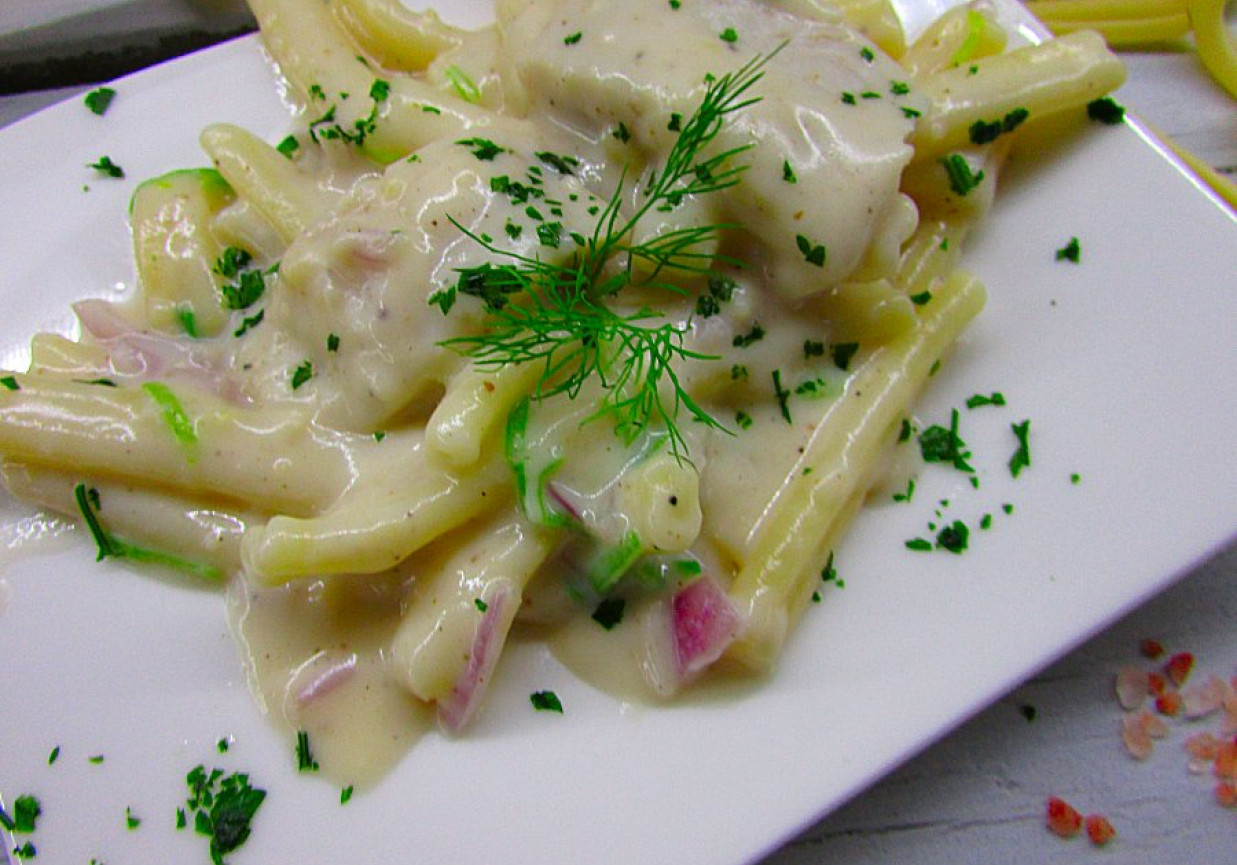 Makaron z dorszem w białym sosie DoradcaSmaku.pl