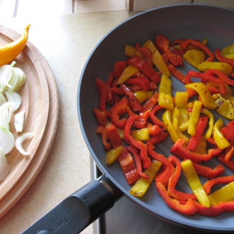 Krok 5 - Makaron z grillowanymi warzywami i szynką foto