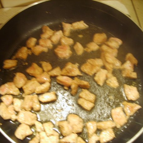 Krok 2 - makaron z mięsem foto