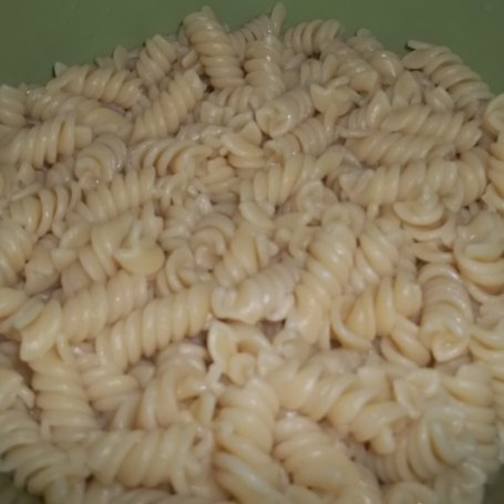 Krok 1 - Makaron z mortadelą w sosie pomidorowym foto
