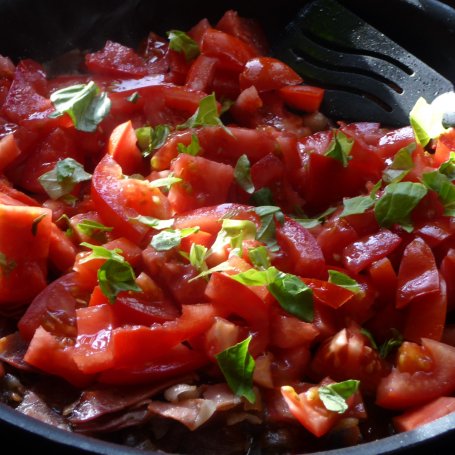 Krok 2 - Makaron z pomidorami i szynką szwarcwaldzką foto