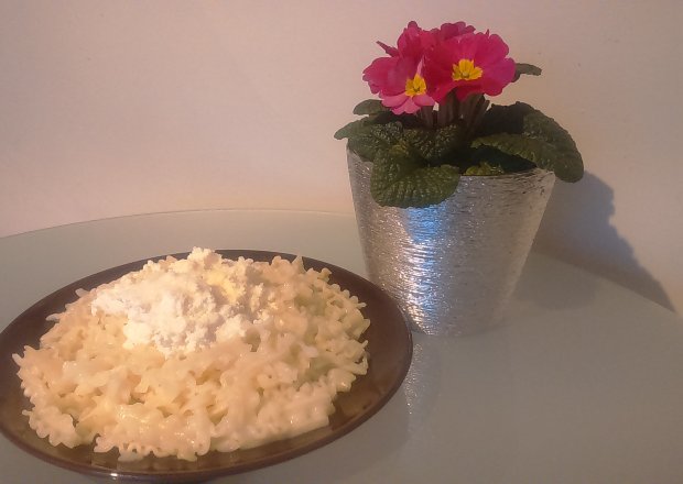 Fotografia przedstawiająca Makaron z serem białym
