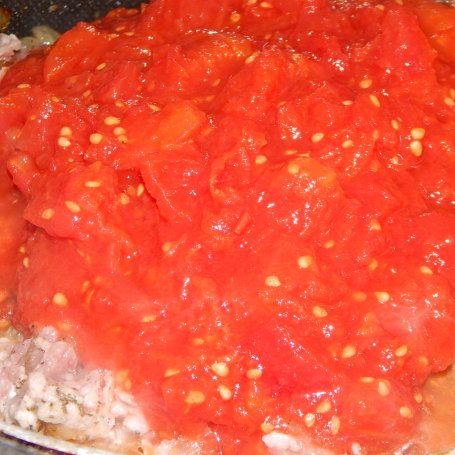 Krok 3 - Makaron z sosem pomidorowo-ogorkówym foto