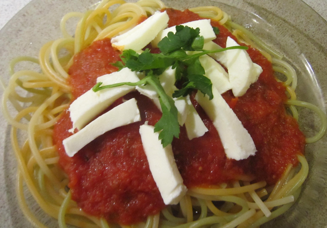 Makaron z sosem pomidorowym DoradcaSmaku.pl