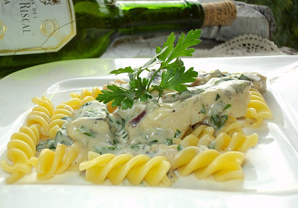 Makaron z sosem serowym i dorszem DoradcaSmaku.pl