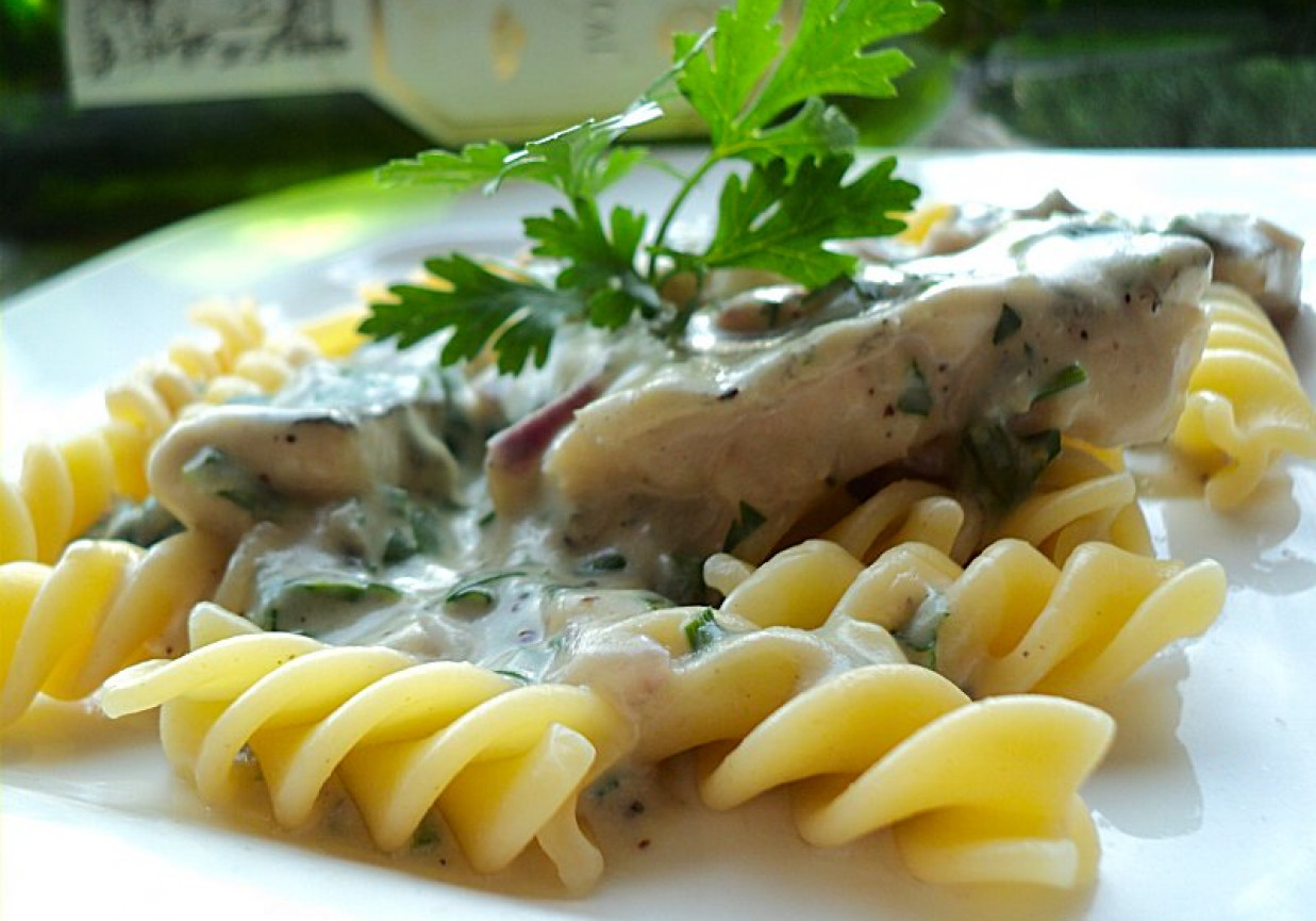 Makaron z sosem serowym i dorszem DoradcaSmaku.pl