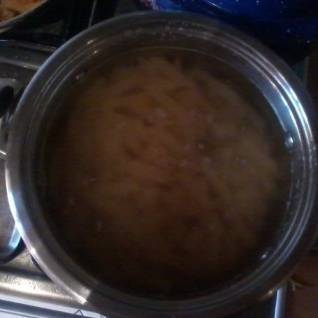 Krok 7 - Makaron z sosem śmietanowym i brokułem foto