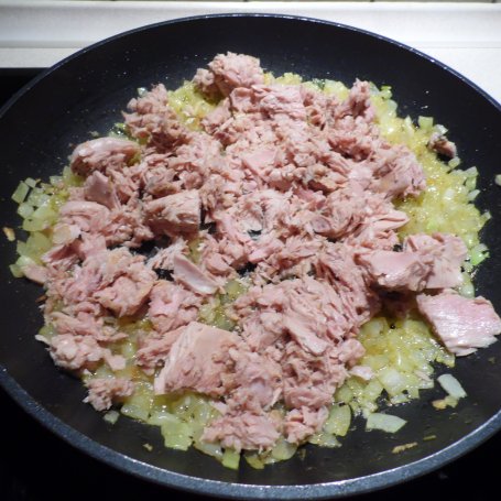 Krok 2 - makaron z tuńczykiem foto