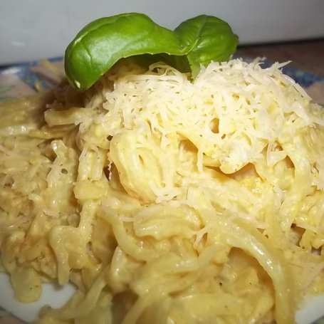 Krok 4 - Makaron zasmażany z cebulą foto