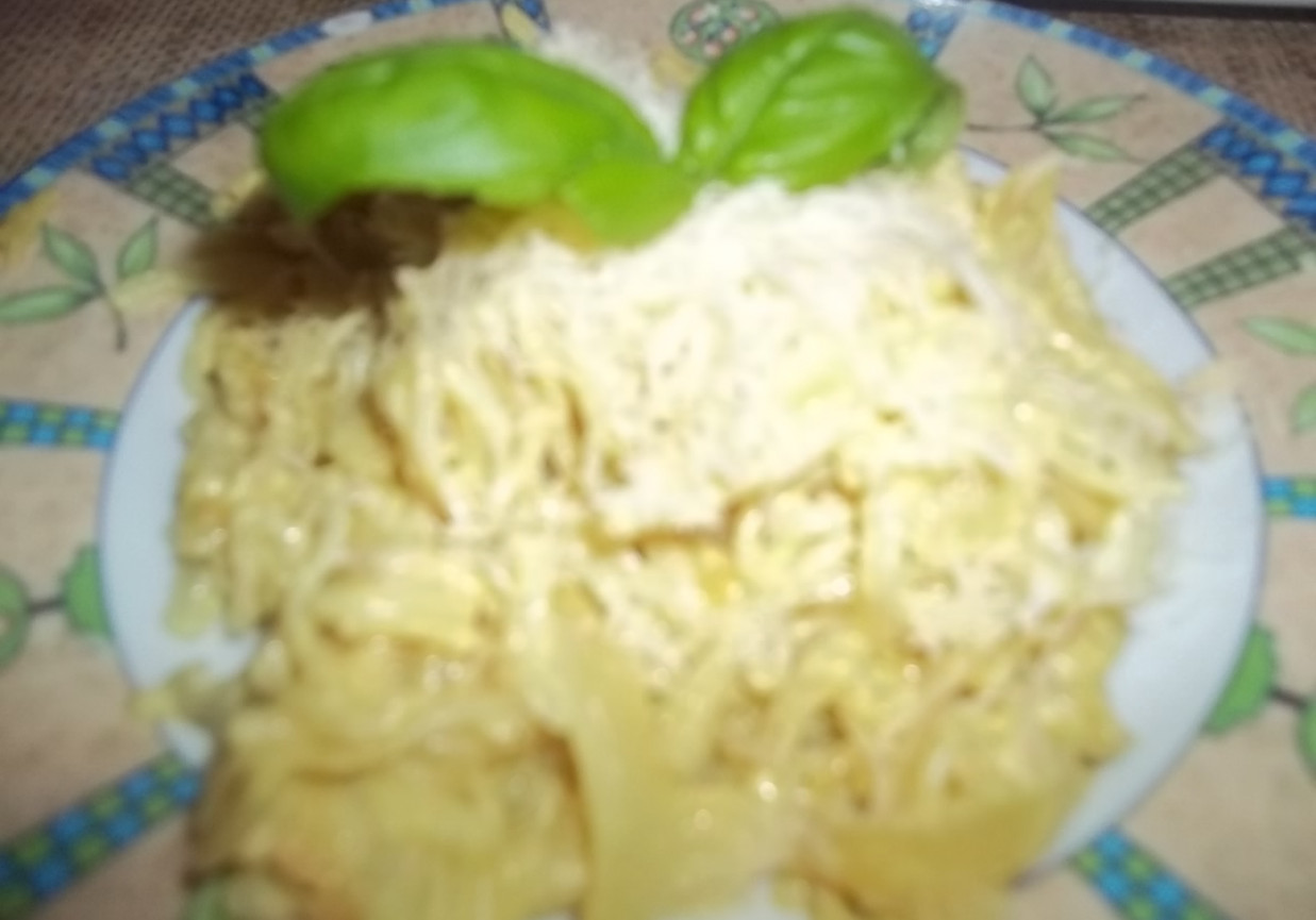 Makaron zasmażany z cebulą foto