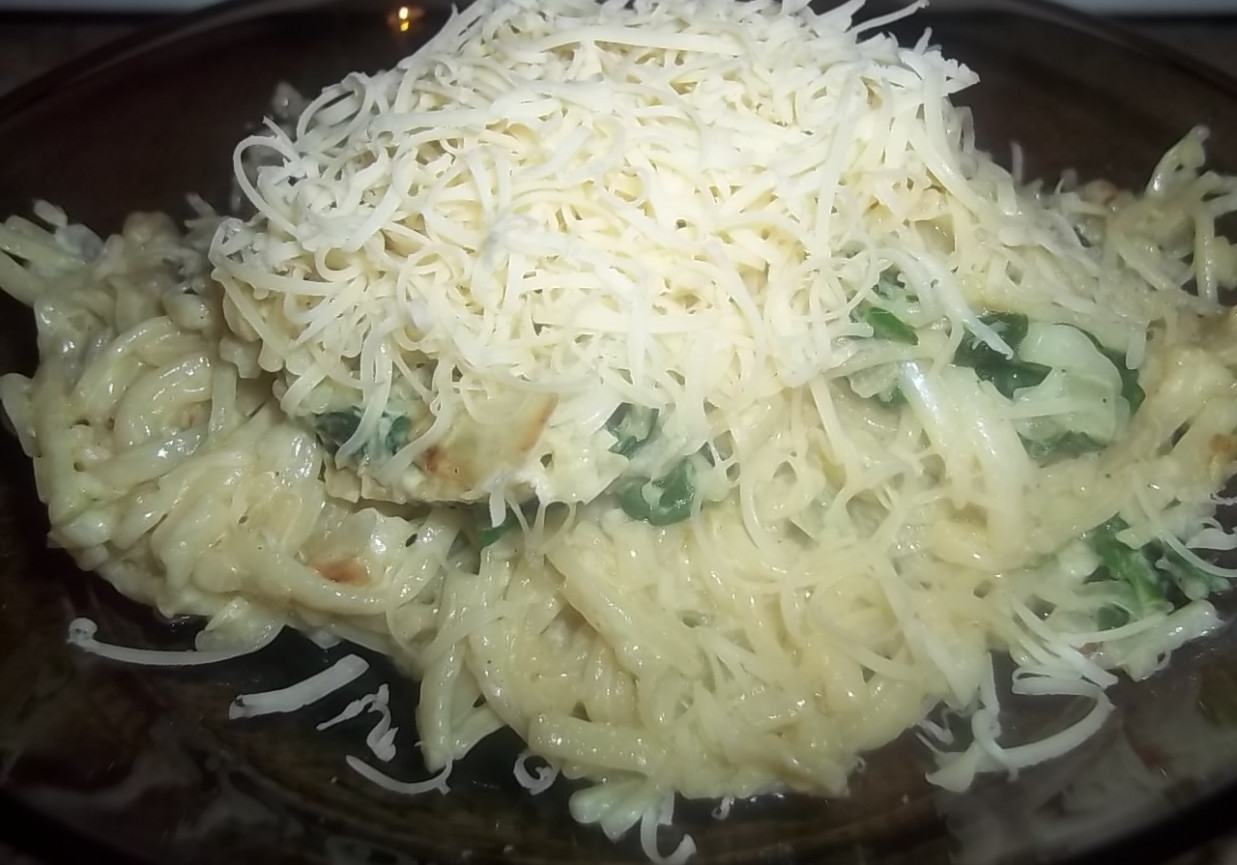 Makaron zasmażany ze szpinakiem foto