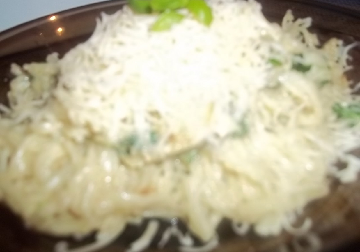 Makaron zasmażany ze szpinakiem foto