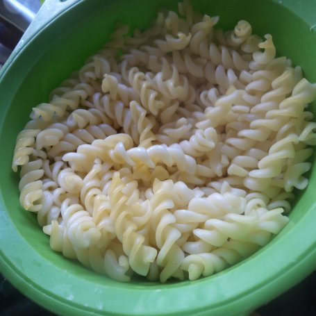 Krok 3 - Makaron ze szpiankiem, pestkami dyni i Mascarpone :) foto