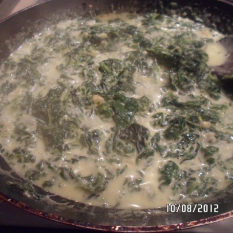 Krok 2 - Makaron ze szpinakiem i gorgonzolą foto