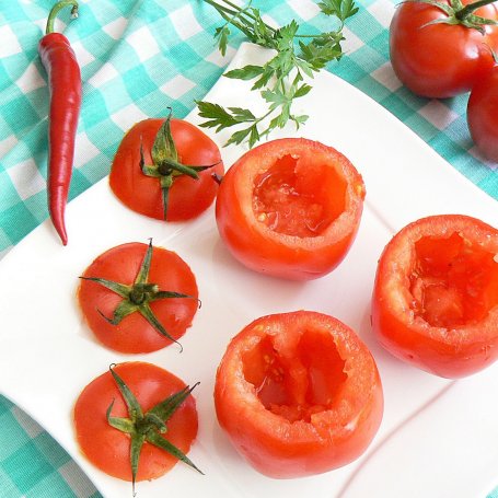 Krok 2 - Makaronowa niespodzianka w pomidorze foto