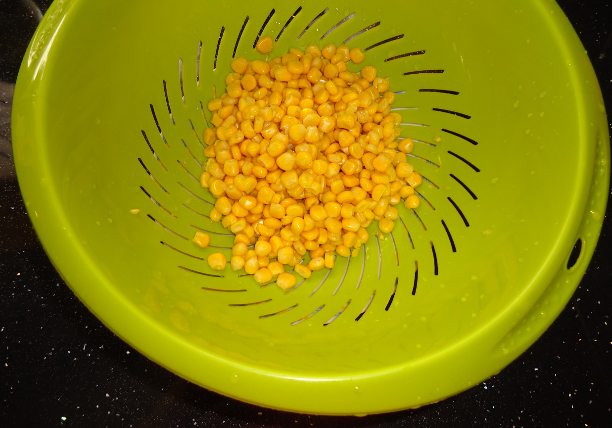 Makaronowa sałatka z mandarynką foto