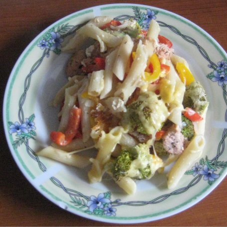 Krok 9 - Makaronowa zapiekanka z warzywami i kurczakiem marynowanym w keczupie foto
