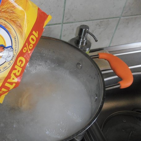 Krok 1 - Makaronowe gniazda w brokułowym sosie foto