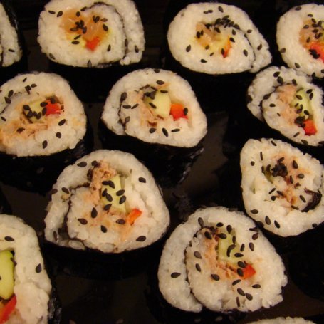 Krok 6 - Maki sushi z tuńczykiem foto
