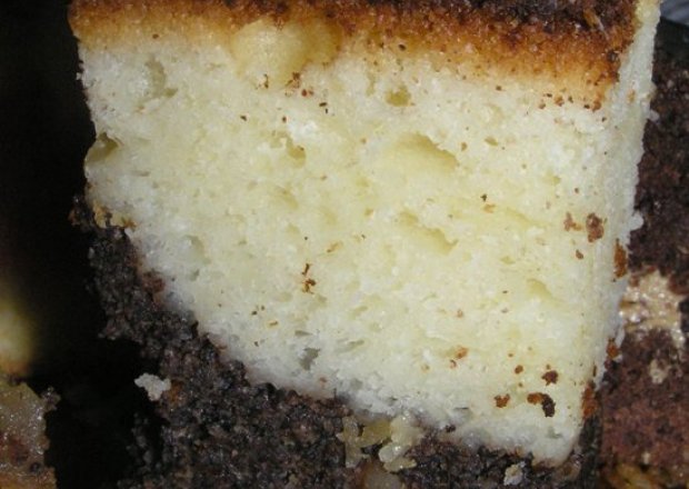 Fotografia przedstawiająca Makowiec z ucieranym ciastem
