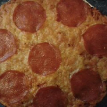 Krok 6 - Mała pizza salami na cienkim cieście foto
