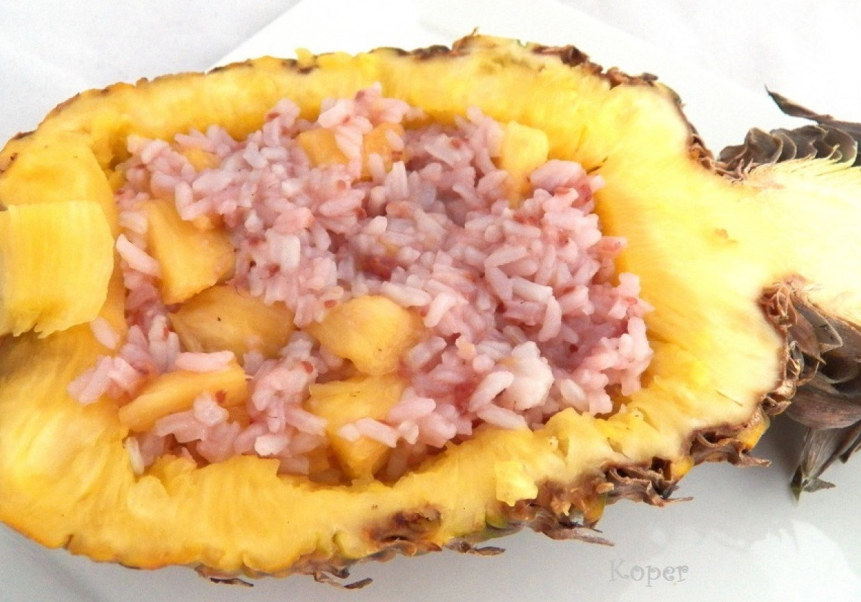 Malinowy ryż z ananasem foto