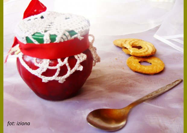 Fotografia przedstawiająca Malinowy sos do deserów