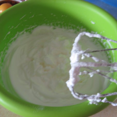 Krok 1 - Malinowy tort dla sześciolatka foto