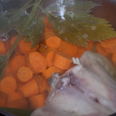 Krok 2 - Marchew z cukinią, czyli zaskakująco smaczny krem na króliku foto