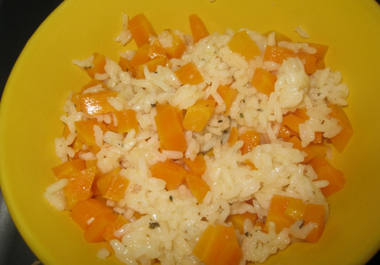 marchewka z ryżem foto