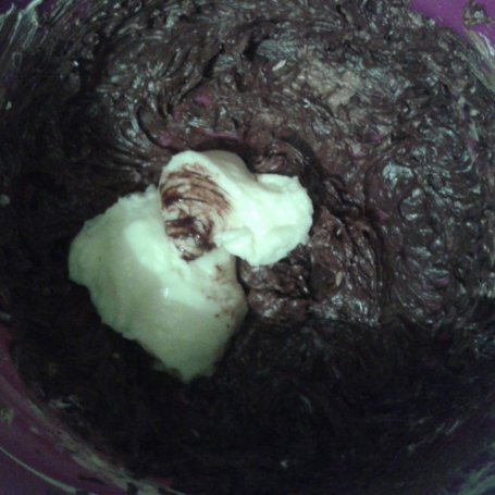 Krok 6 - Marchewkowe ciasto z masą czekoladową i konfiturą marchewką foto