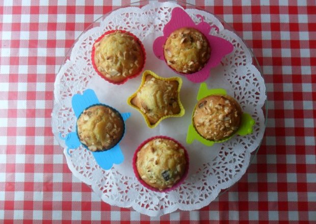 Fotografia przedstawiająca Marchewkowe muffinki z żurawiną