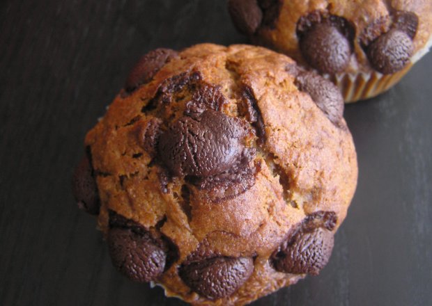 Fotografia przedstawiająca Marchewkowo-dyniowe muffinki z piegami