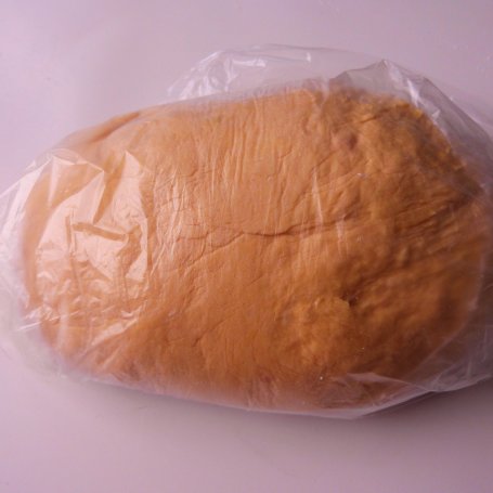 Krok 4 - Marchewkowo-kukurydziane pierogi z borówkami foto