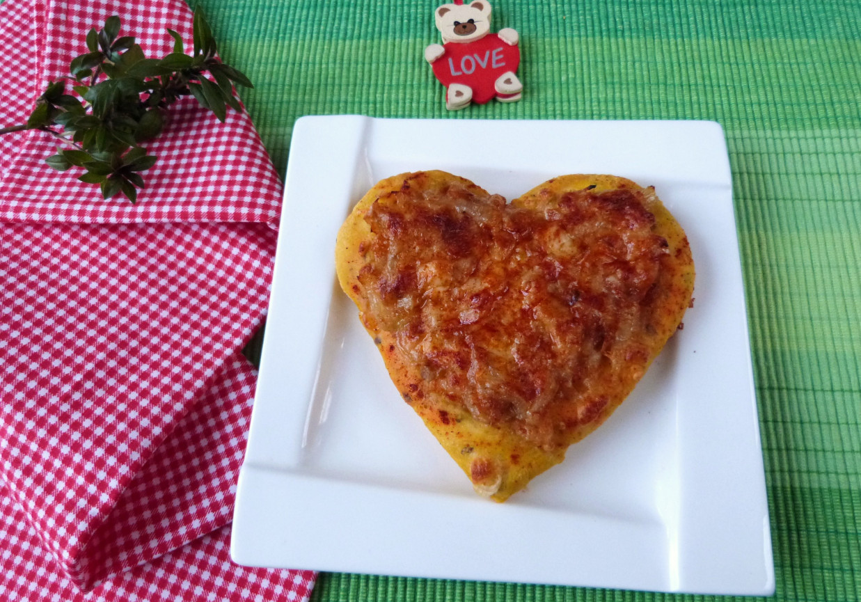 Marchewkowy cebularz z siemieniem lnianym foto