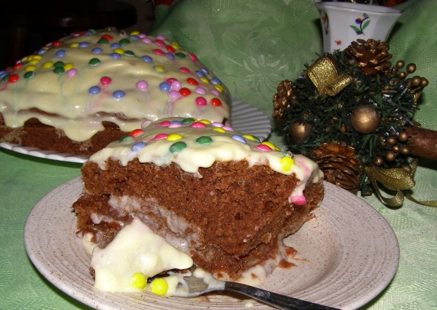 Fotografia przedstawiająca marchwiowi peperkuch-kaszubskie ciasto piernikowo-marchewkowe...