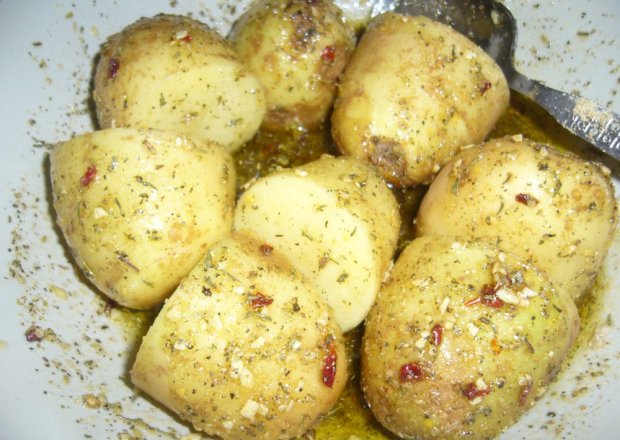 Fotografia przedstawiająca Marynata do pieczonych ziemniaków