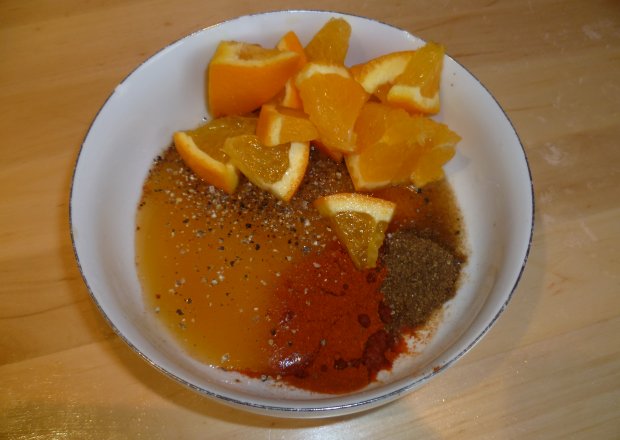 Fotografia przedstawiająca Marynata pomarańczowo-kminkowa do mięs
