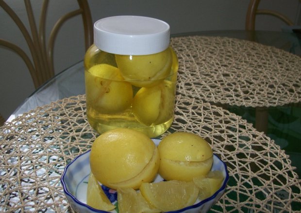 Fotografia przedstawiająca Marynowane cytryny