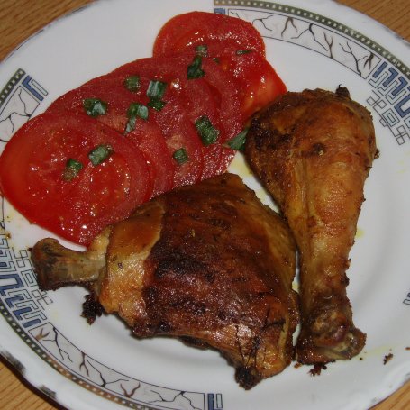 Krok 7 - Marynowane i pieczone udka z pomidorkami foto