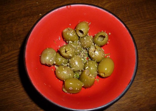 Fotografia przedstawiająca marynowane oliwki