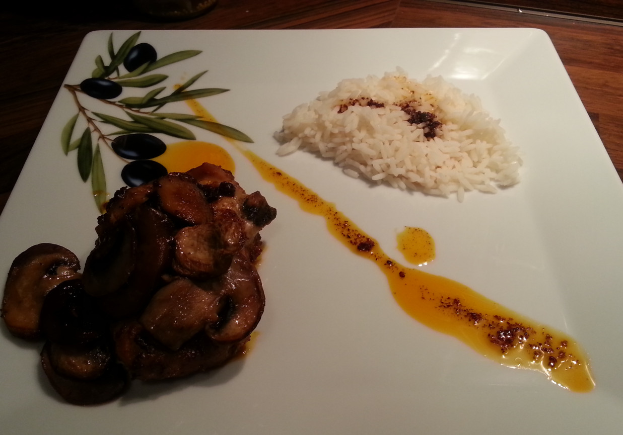 Marynowany kurczak z pieczarkami i ryżem foto