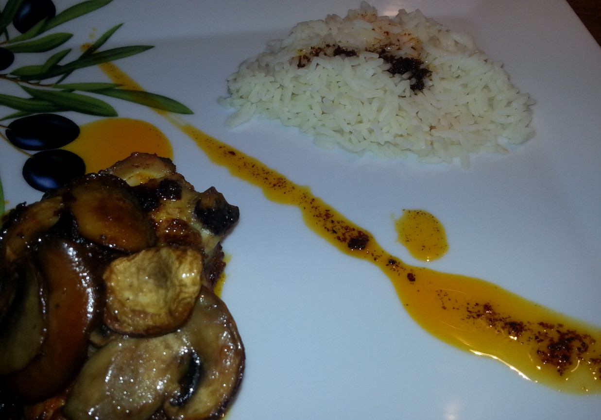 Marynowany kurczak z pieczarkami i ryżem foto