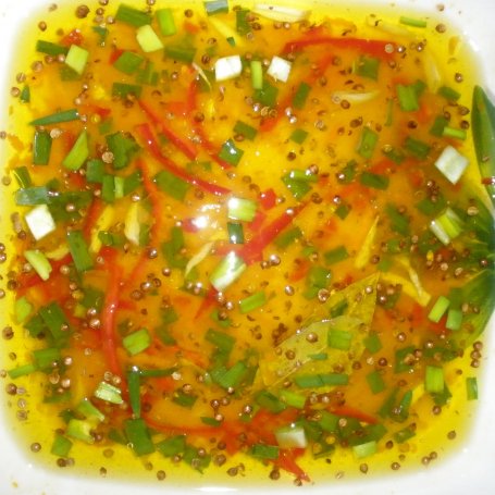 Krok 3 - Marynowany łosoś z chili i pomarańczą foto
