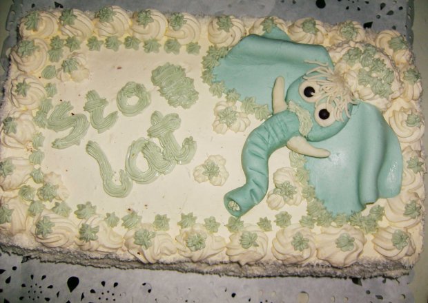 Fotografia przedstawiająca Masa białkowa  na ozdoby do tortów