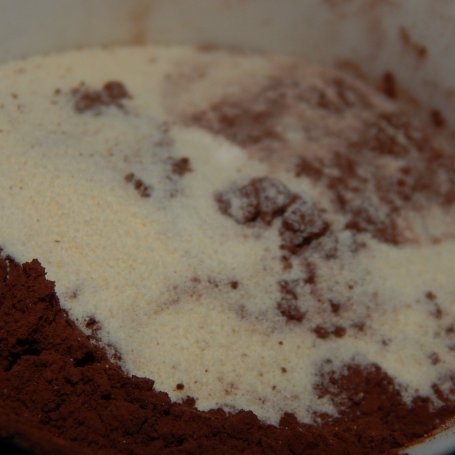 Krok 1 - Masa czekoladowo-śliwkowa do wafli foto