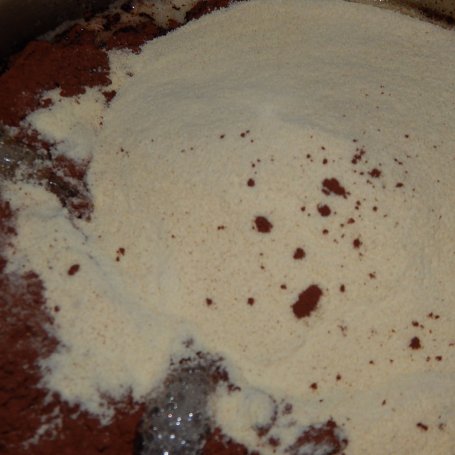 Krok 3 - Masa czekoladowo-śliwkowa do wafli foto